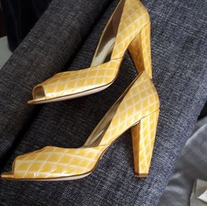 ⚡FLASH SALE⚡Yellow Heels